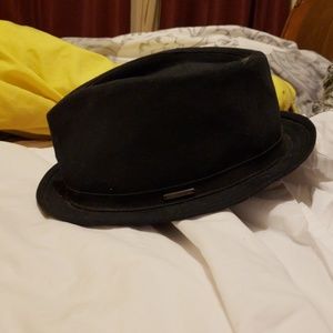 Van's hat
